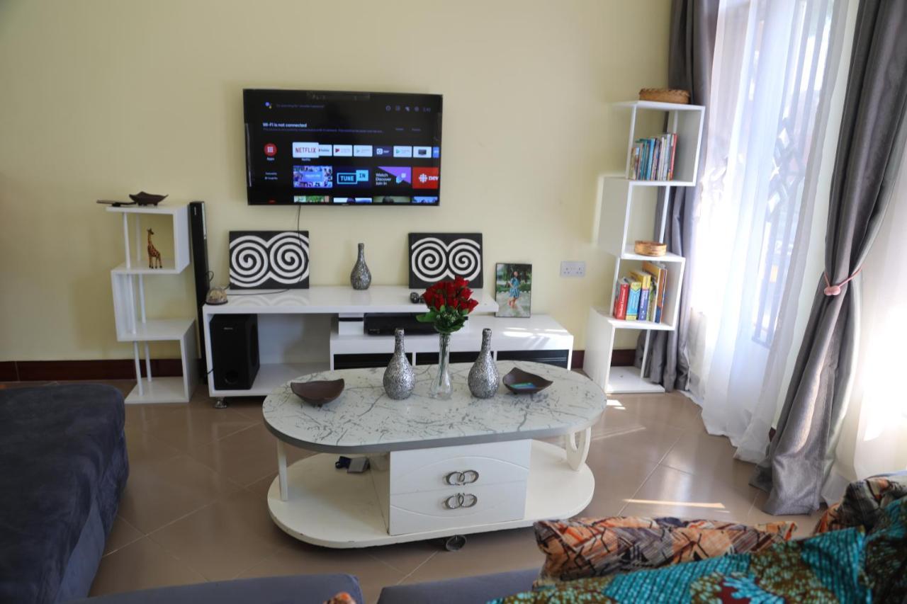 Pearl Lulu Modern Bnb Homestay Дар ес Саалам Екстериор снимка