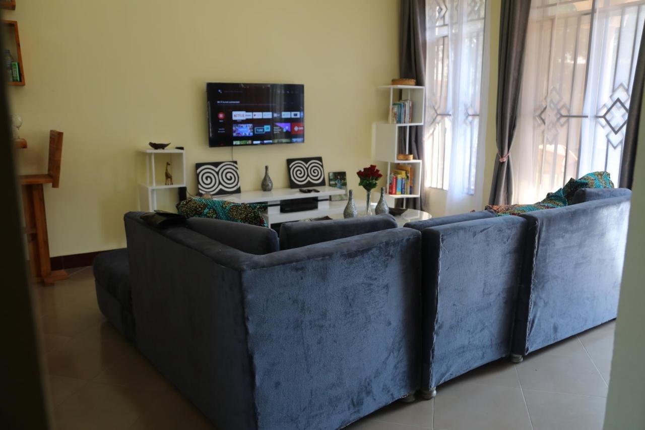 Pearl Lulu Modern Bnb Homestay Дар ес Саалам Екстериор снимка