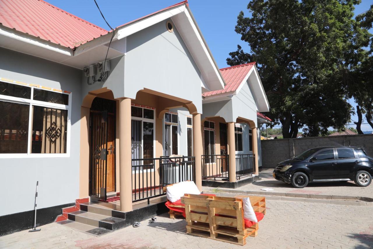 Pearl Lulu Modern Bnb Homestay Дар ес Саалам Екстериор снимка