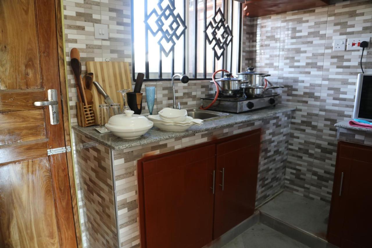 Pearl Lulu Modern Bnb Homestay Дар ес Саалам Екстериор снимка