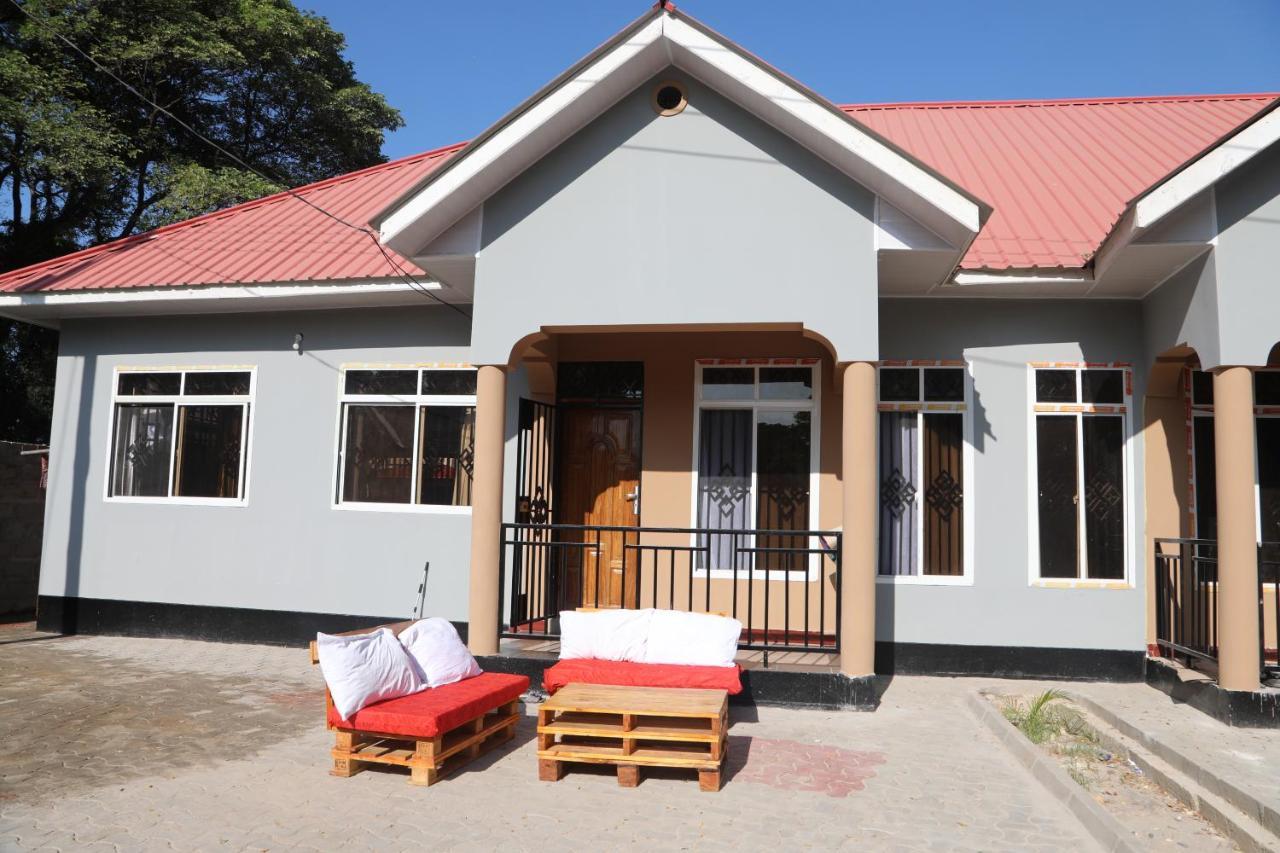 Pearl Lulu Modern Bnb Homestay Дар ес Саалам Екстериор снимка
